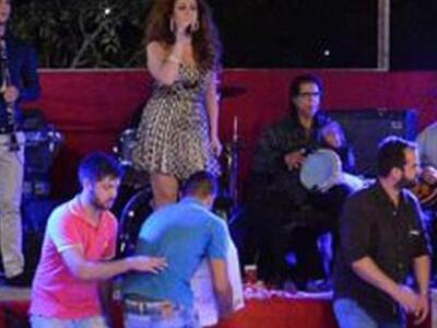 Πάτρα: Ανοιγε σαμπάνιες όλο το χωριό! Γέ...