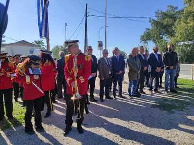 ΠΑΤΡΑ: Κατέθεσαν στεφάνια στο Μνημείο Ηρώων - Το απόγευμα οι πορείες