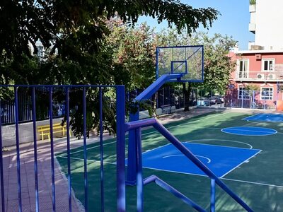 Ασπρόπυργος:«Το κοριτσάκι περπατούσε και...