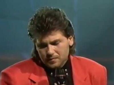 O Χρήστος Κάλλοου όταν τραγούδησε στην Eurovision.
