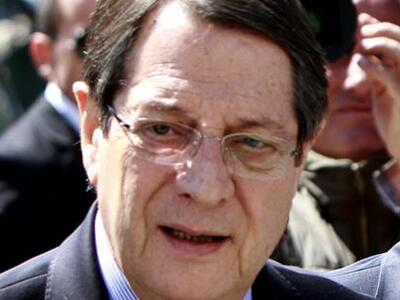 Τα βλέμματα της Ελλάδας στραμμένα στη σύ...