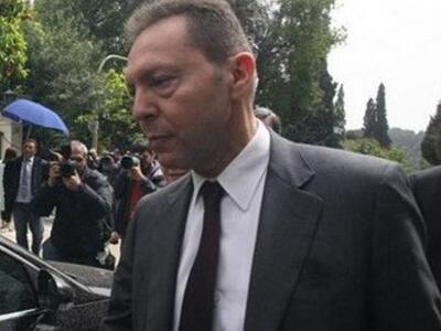 Στουρνάρας σε όσους αναμεταδίδουν την ΕΡ...