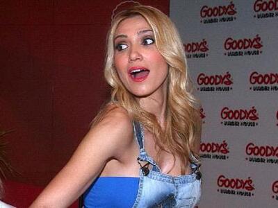 Η Έλενα Παπαβασιλείου έκανε την Θεσσαλον...