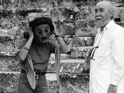 Ο Γιάννης Τσαρούχης και η ηθοποιός Ρένη ...