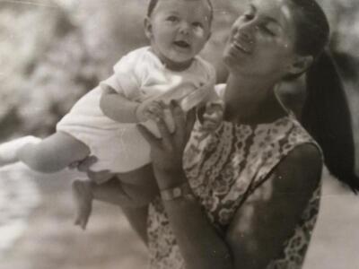 H Μαριλένα Σαρμά στην μητέρα της Δανάη Α...