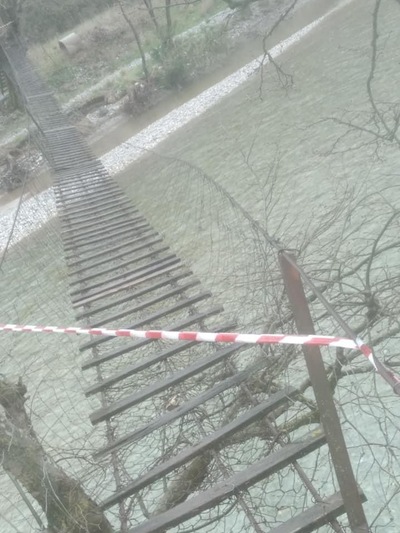 Ναυπακτία: Κόπηκε το συρματόσχοινο στο παραδοσιακό "Καρέλι"- Από τύχη δεν ήταν κάποιος στη γέφυρα