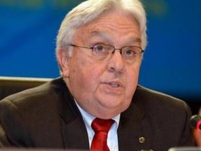 «Εναλλακτικό Νομπέλ» στον Πολ Γουόκερ τη...