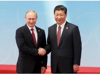 Κίνα και Ρωσία συσφίγγουν τους δεσμούς τους