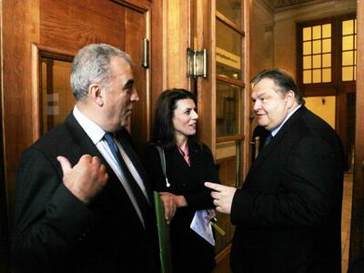 Σε εξέλιξη η συνάντηση Βενιζέλου – Ρέππα