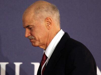 Είναι η ώρα ο κ. Παπανδρέου να αναλάβει ...