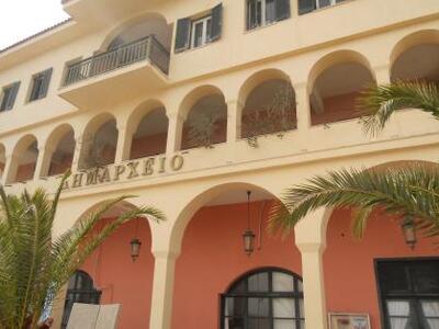 Ο Δήμος Πρέβεζας βγάζει στο δρόμο εξαμελ...