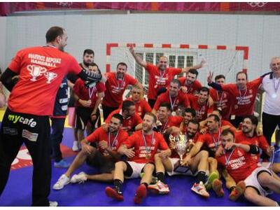 Χάντμπολ: Κατέκτησε και το πρωτάθλημα ο ...