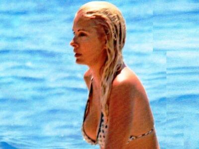 Χωρίς το Ματέο κάνει διακοπές η Μενεγάκη...