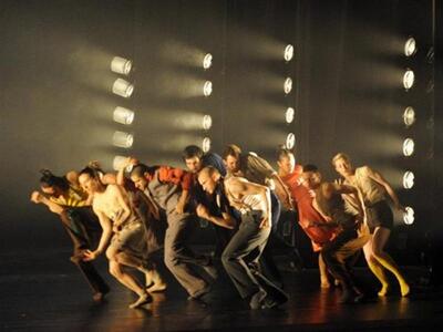 Χορεύοντας με την...εξουσία!