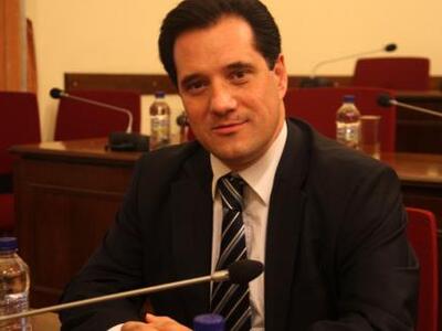 O πολίτης που έκανε τον Άδωνι να σιωπήσε...