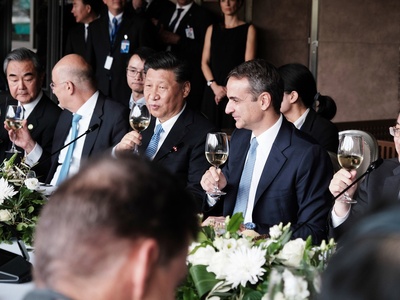 Όλα όσα έγιναν στο κλειστό γεύμα Μητσοτά...