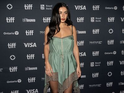 Η ποπ σταρ Charli XCX.