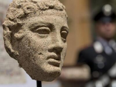 Στην Ιταλία επιστρέφουν οι ΗΠΑ 25 αρχαιό...