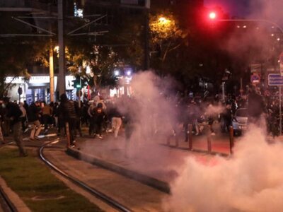 Χημικά και κυνηγητό στη Νέα Σμύρνη μετά ...