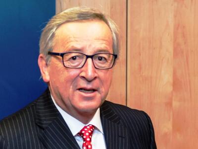 Γιούνκερ: «Πρέπει να ληφθεί υπόψη η δημο...