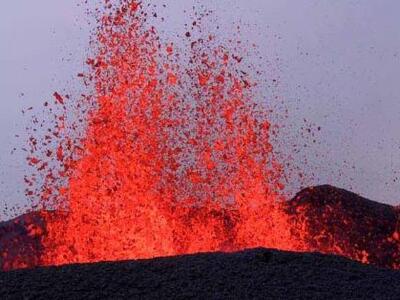 Έκρηξη σε ηφαίστειο στην Ινδονησία επηρε...