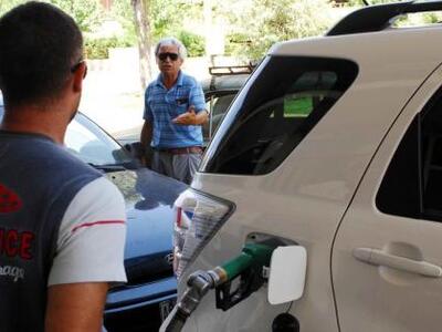 Η βενζίνη έσπασε το "φράγμα" των 2 ευρώ 