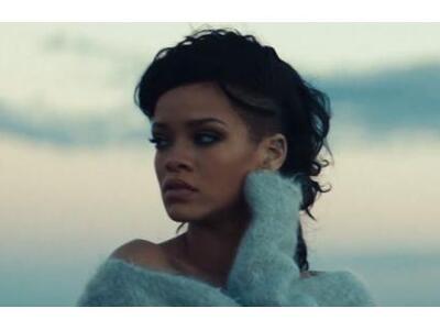 Καταφθάνει η εντυπωσιακή Ριάνα τον Αύγου...