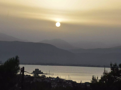 Καιρός: Επιμένει η αφρικανική σκόνη – Νέ...