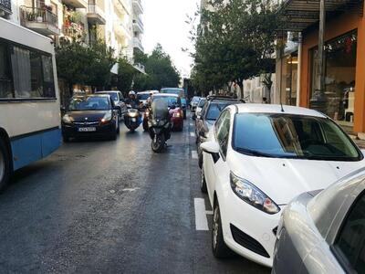 Χίλια ευρώ την ημέρα στα ταμεία του Δήμο...