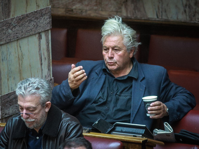 Ο Παπαχριστόπουλος κάνει duck face στα έ...