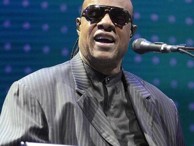 Ο Στίβι Γουόντερ μηνύει τον πρώην δικηγό...