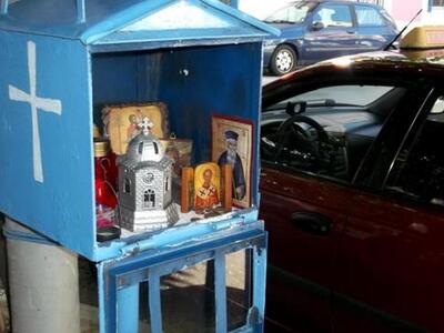 Πάτρα: Η πιάτσα της... προσευχής στα Ζαρ...