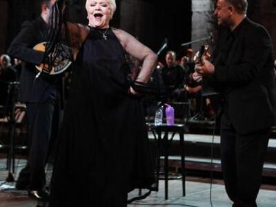 Καταχειροκροτήθηκε η Μαίρη Λίντα στο Ηρώδειο