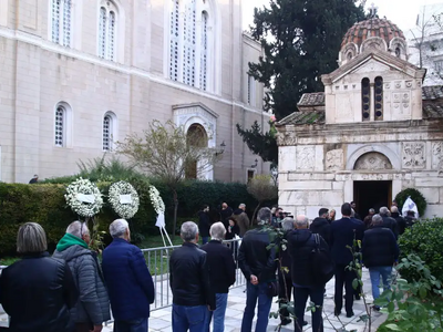 Μίμης Δομάζος: Το τελευταίο αντίο στον «στρατηγό»