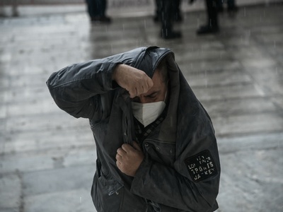 Αγριεύει σήμερα ο καιρός με ισχυρές κατα...