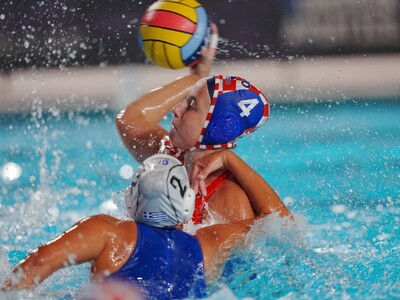 Έκανε το καθήκον της η Εθνική νεανίδων σ...