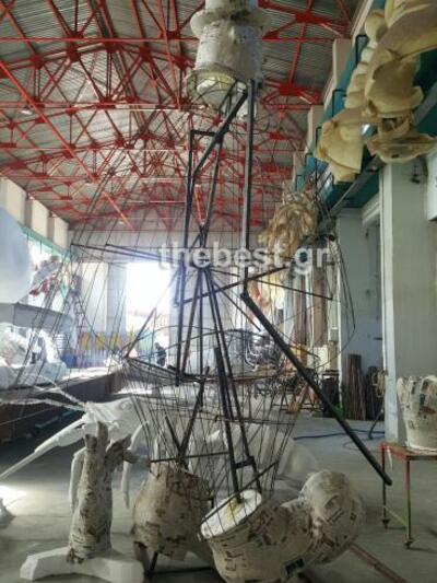 Δεν υπάρχει φελιζόλ! Χέρια και πόδια καρ...