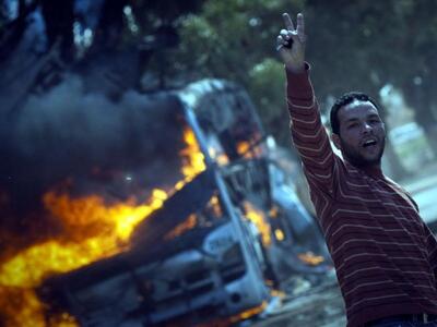 Δραματικές ώρες στην Λιβύη- Οι εξεγερμέν...