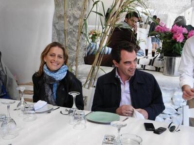 Όλοι οι πρωτοκλασάτοι επώνυμοι ψήφισαν Ύ...