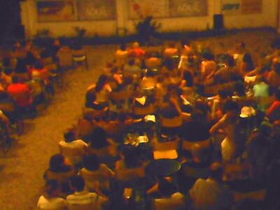 Ουρές χθες βράδυ στο Σινέ Κάστρο στο Ρίο...