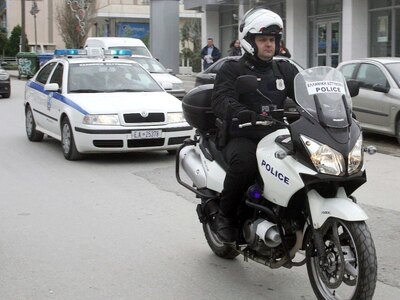 Πανικός στην Αγία Σοφία με ταμπουρωμένο ...