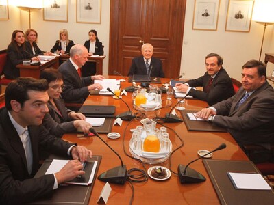 Ξεκινάει η συνάντηση των πολιτικών αρχηγών