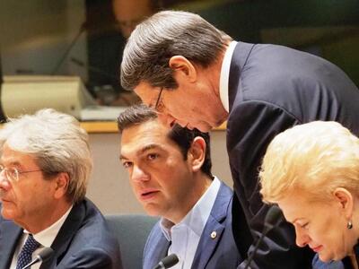 Τσίπρας από τις Βρυξέλλες: «Δεν είμαι ού...