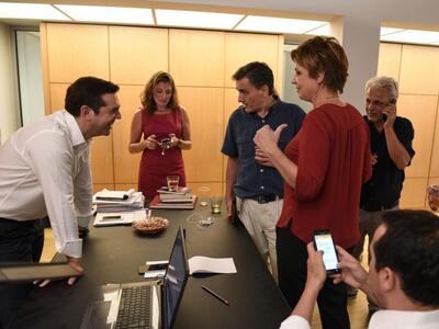 Μητέρα Αλ. Τσίπρα: Είμαι πολύ υπερήφανη ...