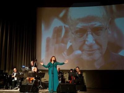 Πλήθος κόσμου στο αφιέρωμα «Το Αίγιο μέσ...