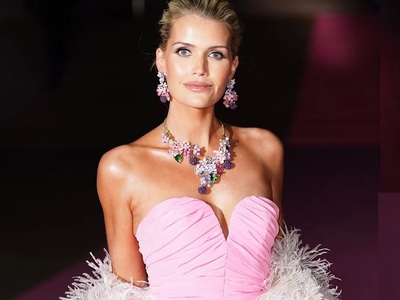 Στο ροζ gala του Βρετανικού Μουσείου η α...