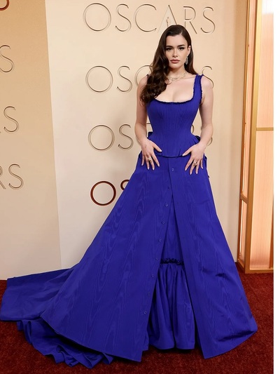 Μπάρμπι Φερέιρα με GapStudio by Zac Posen