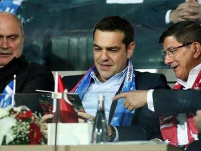 Όταν ο Τσίπρας μπήκε στο γήπεδο μαζί με ...