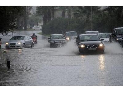 Κατακλυσμός στην Αττική - Έπεσαν δέντρα,...