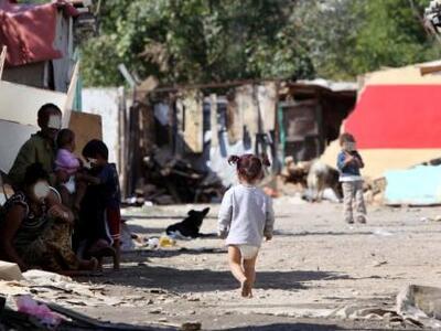 Ρομά έκλεψαν Porsche και την πάρκαραν δί...
